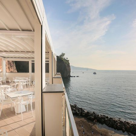 Hotel Giosue' A Mare Sorrento Мета Екстериор снимка