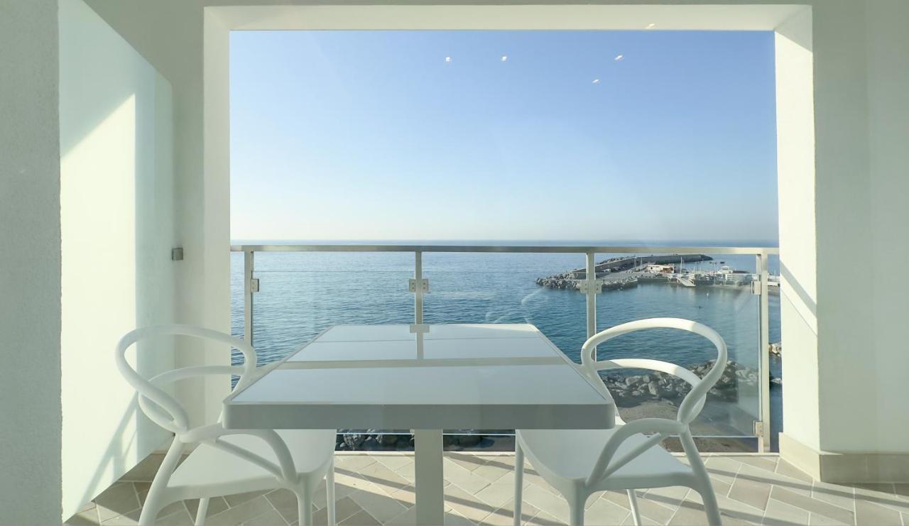 Hotel Giosue' A Mare Sorrento Мета Екстериор снимка